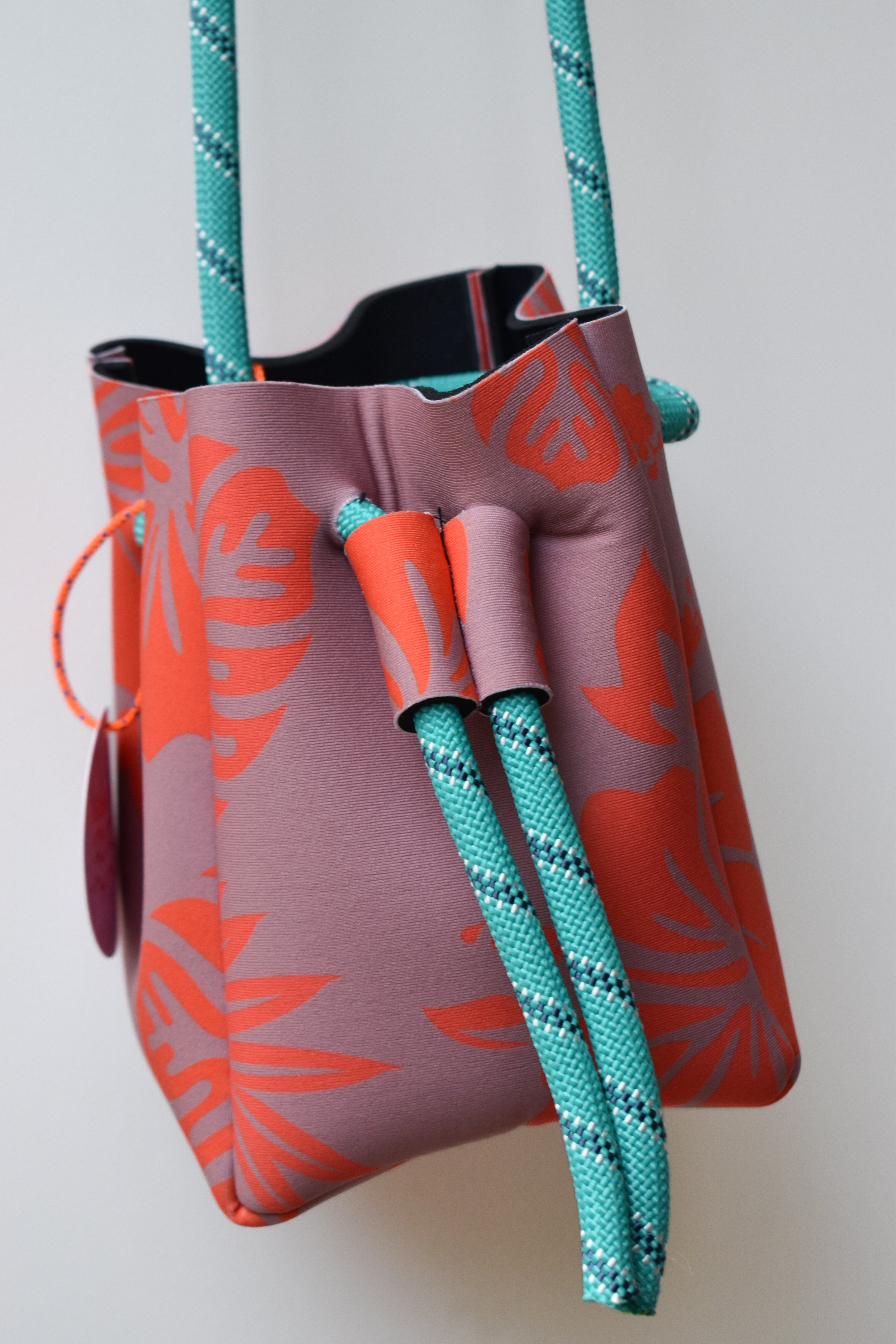 【OVHEE】Poe Bucket Bag 2colors Bucket-Bag-Faux-Leather-Tassel