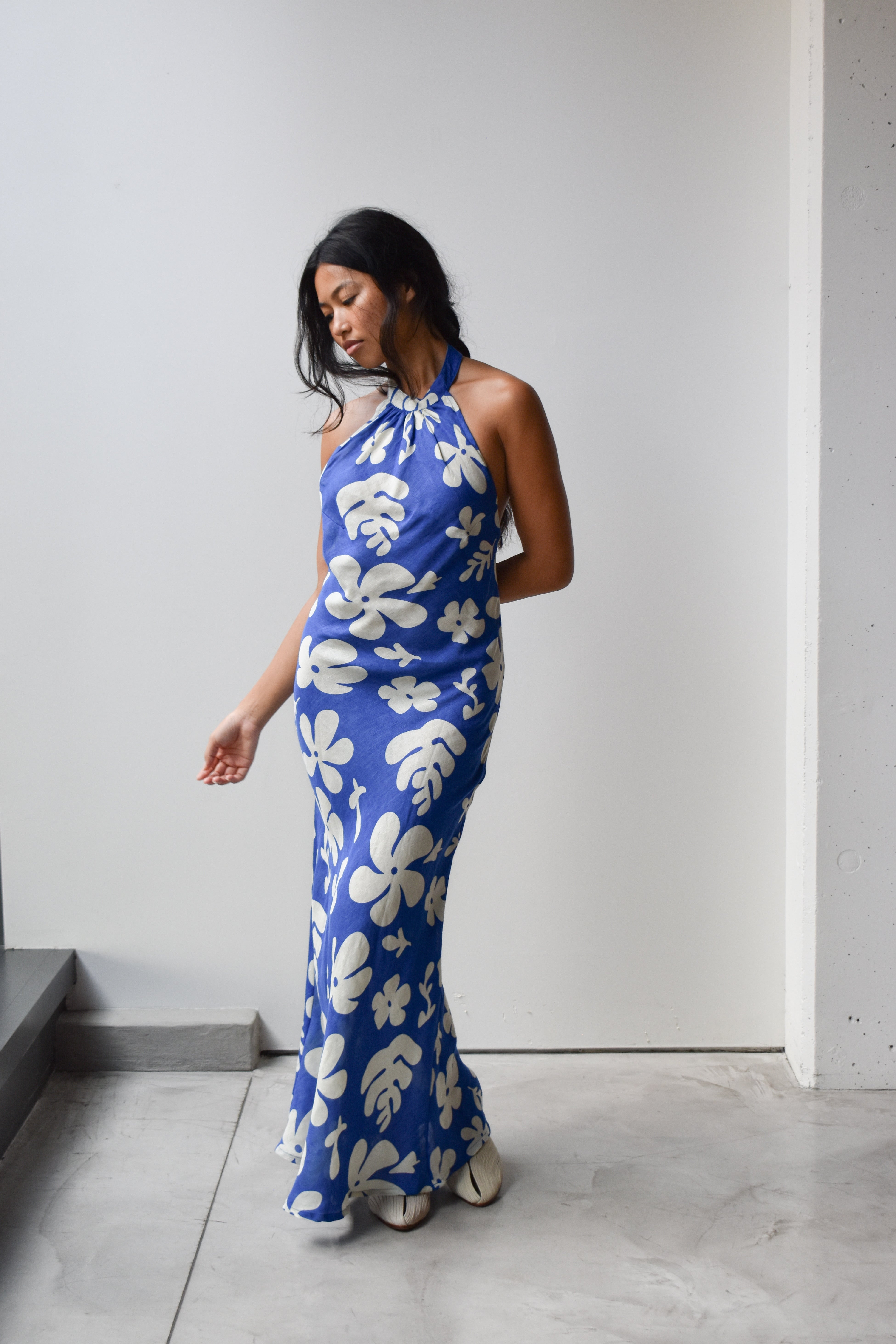 Dresses – at Dawn. O'AHU