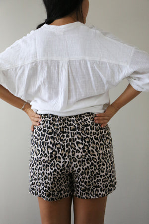 
                  
                    Linen Shorts
                  
                